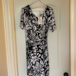 Tommy Bahama-Black and white flowers with a tropical feel